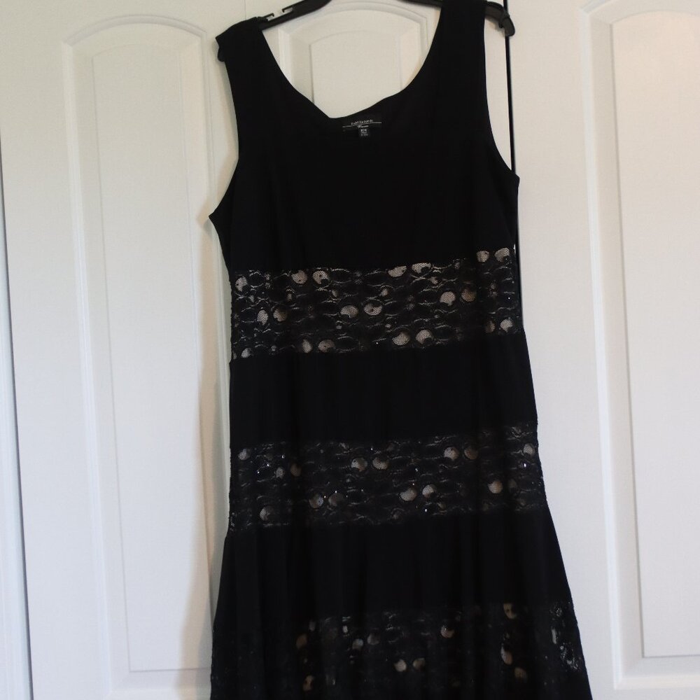 R&M Richards Woman Black and Tan Lace Lined Sleeveless Dress Plus 16 W